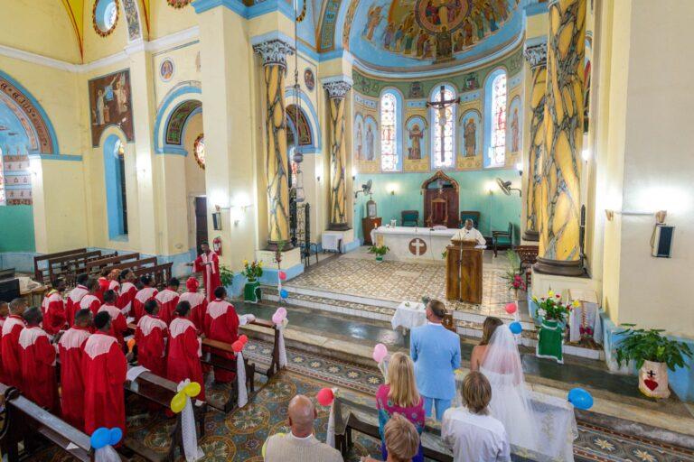 Ślub na Zanzibarze w Katedrze w Stone Town