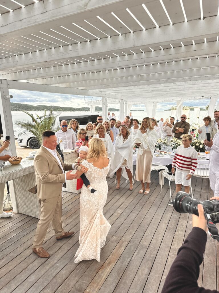 Ślub i wesele w beach clubie obok Primošten