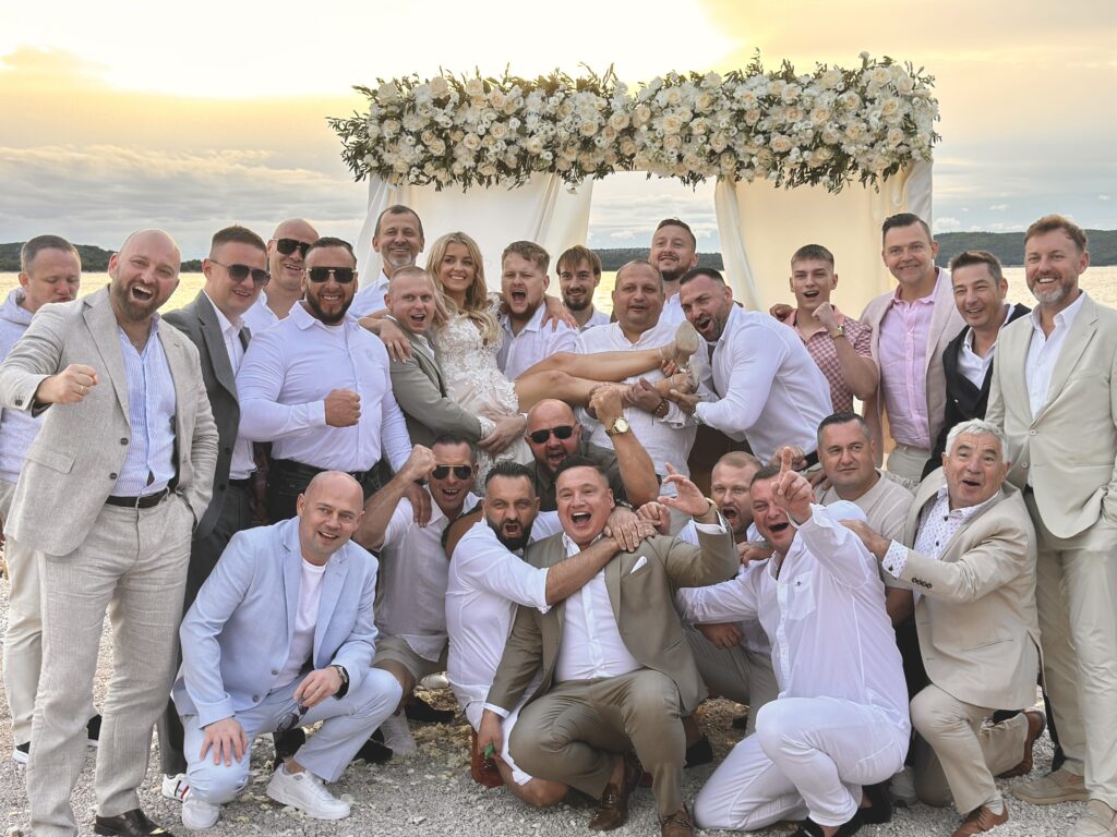 Ślub i wesele w beach clubie obok Primošten