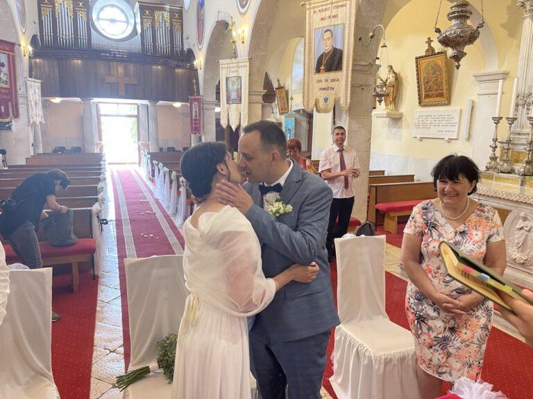 Ślub w Chorwacji, Ślub kościelny Primosten