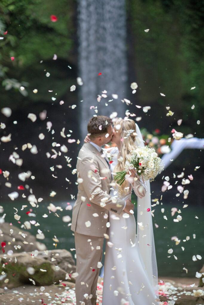 Ślub na Bali 26 Ślub na Bali przy wodospadzie