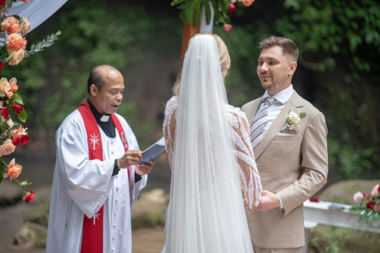 Ślub na Bali przy wodospadzie