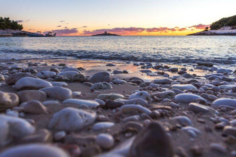 Ślub na Hvar - Malownicza zatoka i stylowy beach bar